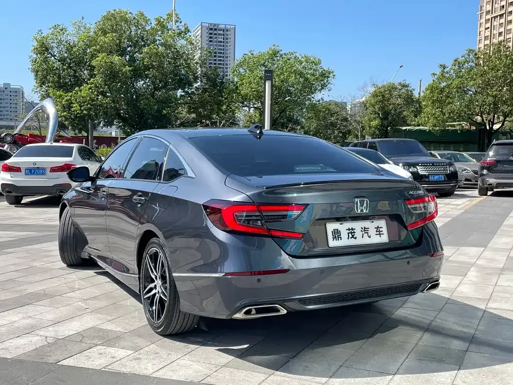 Honda Accord — фото 4