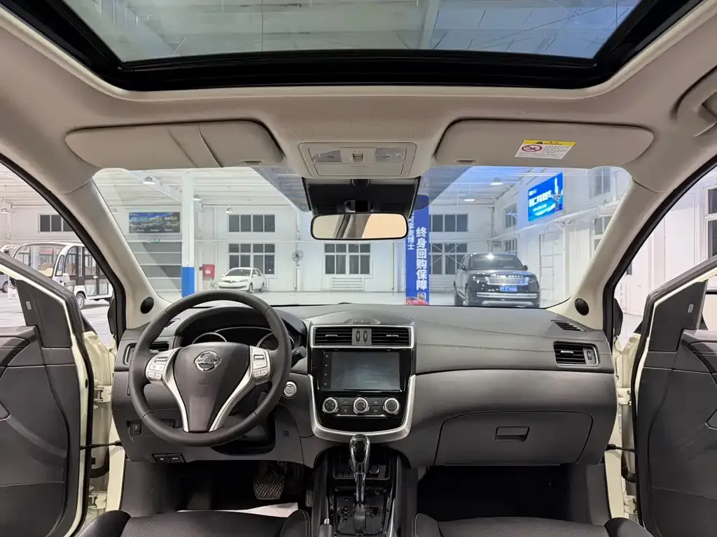 Nissan Tiida 2022 из CN, фото 10