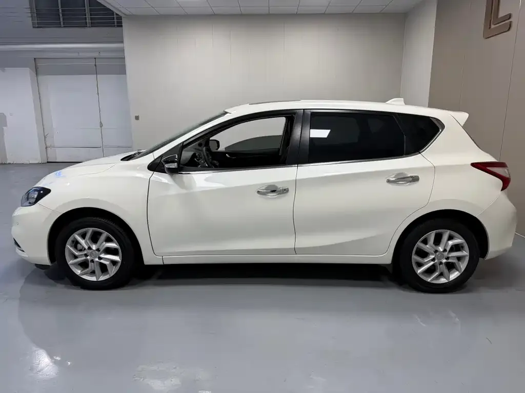 Nissan Tiida 2022 из CN, фото 6