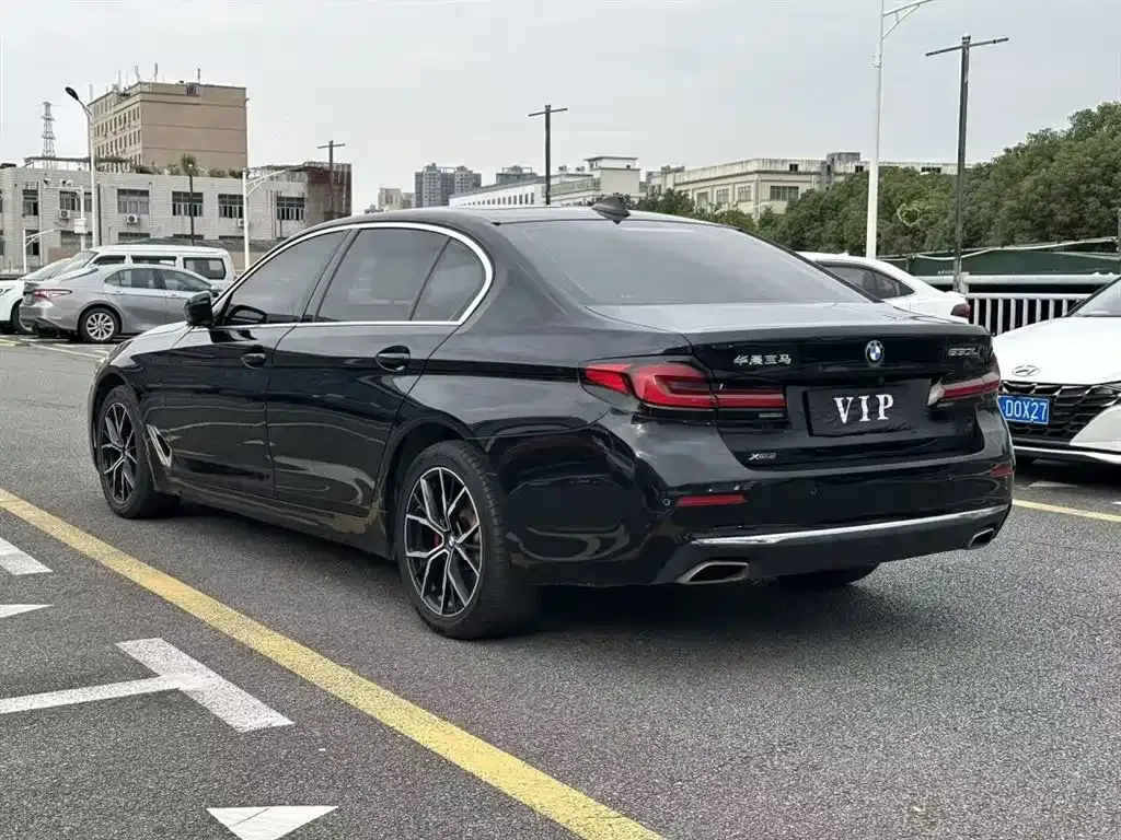 BMW 5 Series — фото 5