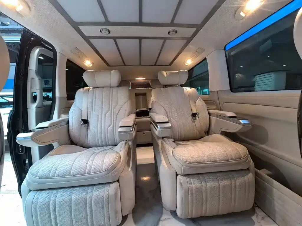 Mercedes-Benz Vito 2023 из CN, фото 2