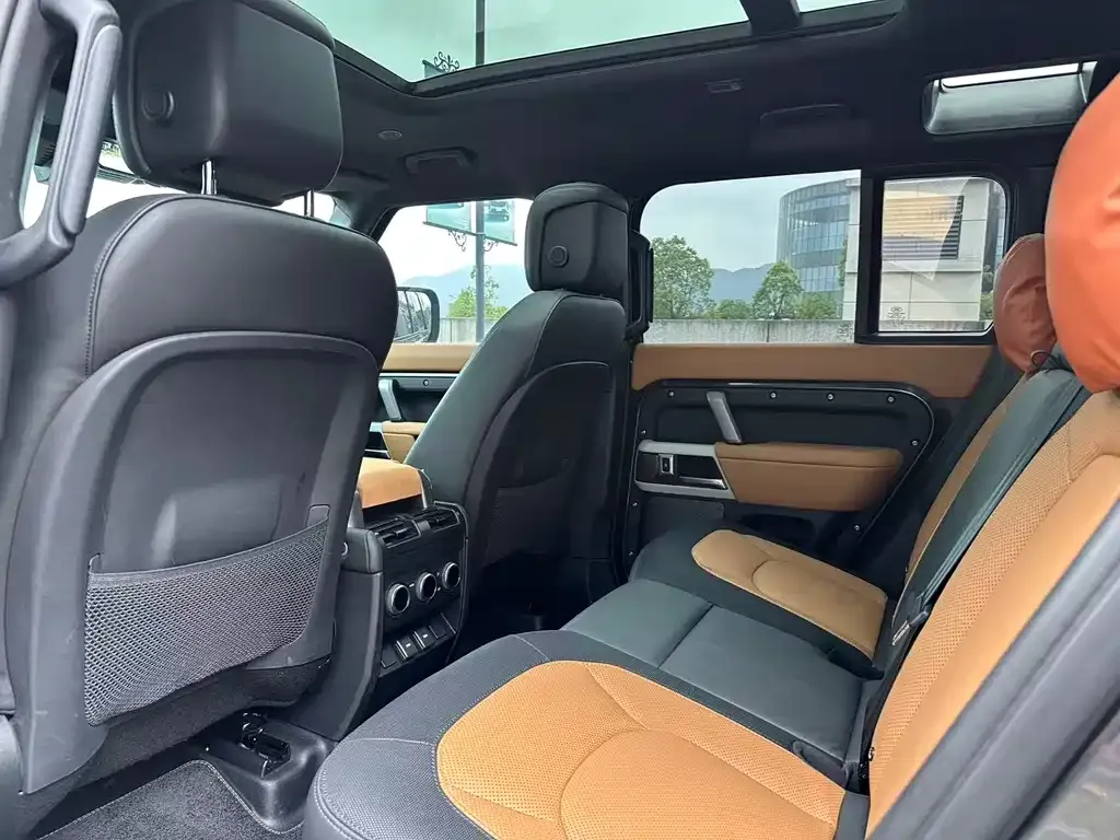 Land Rover Defender 2024 из CN, фото 4