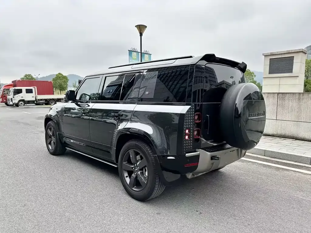 Land Rover Defender 2024 из CN, фото 2