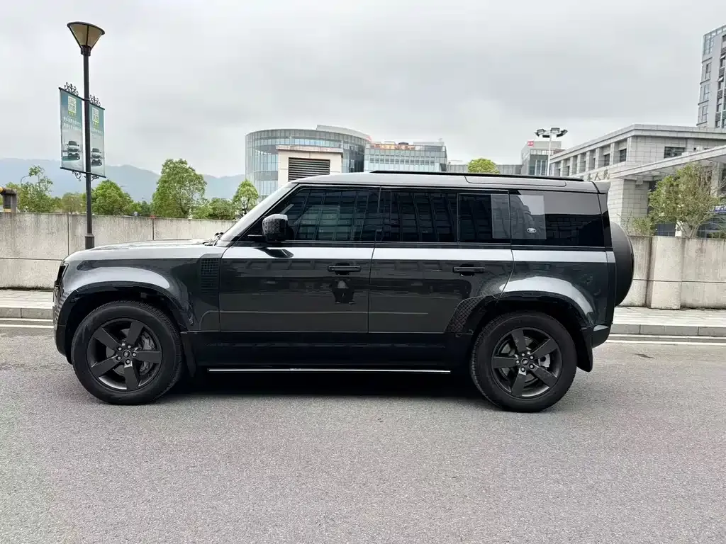 Land Rover Defender 2024 из CN, фото 8