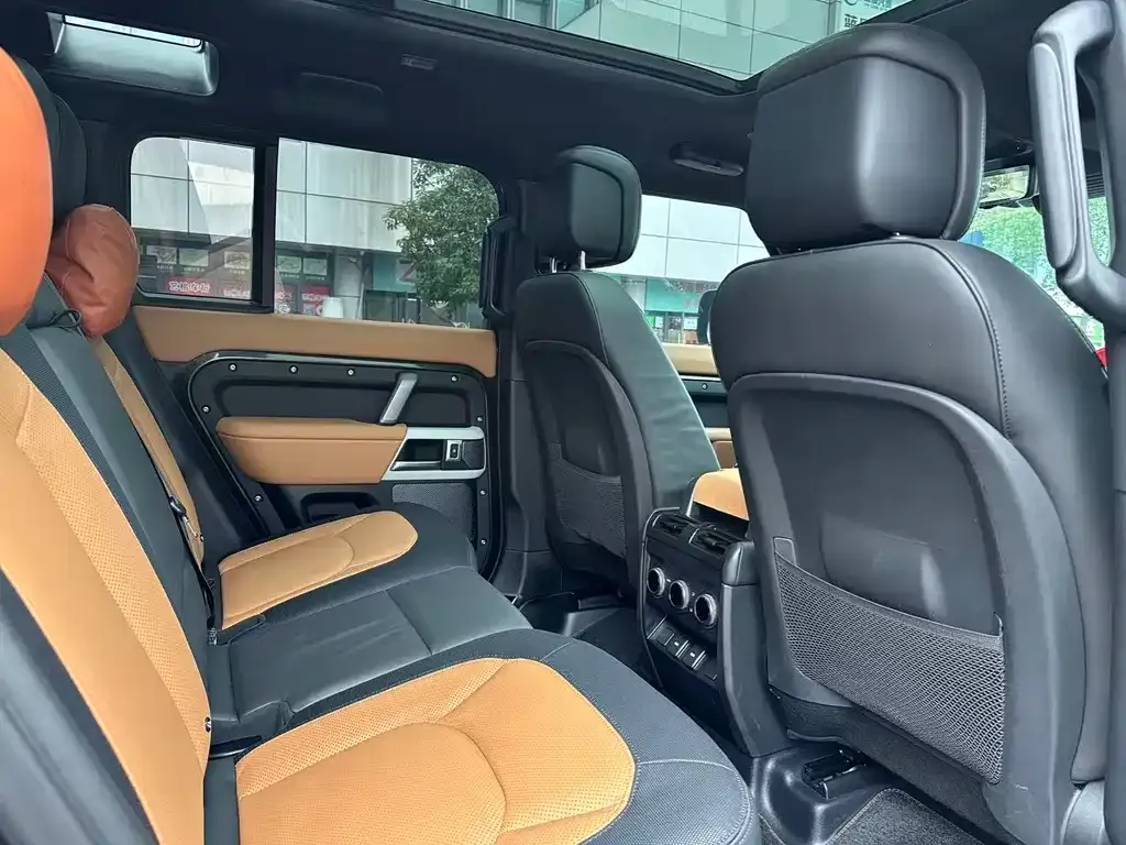 Land Rover Defender 2024 из CN, фото 10
