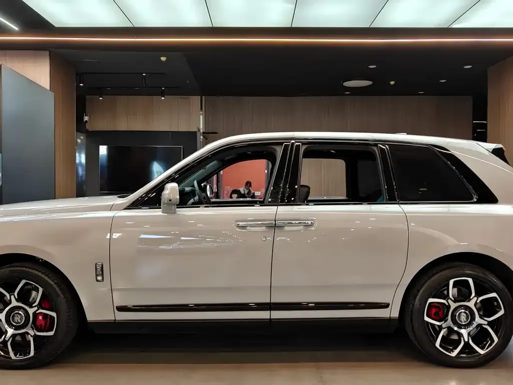 Rolls-Royce Cullinan 2022 из CN, фото 7