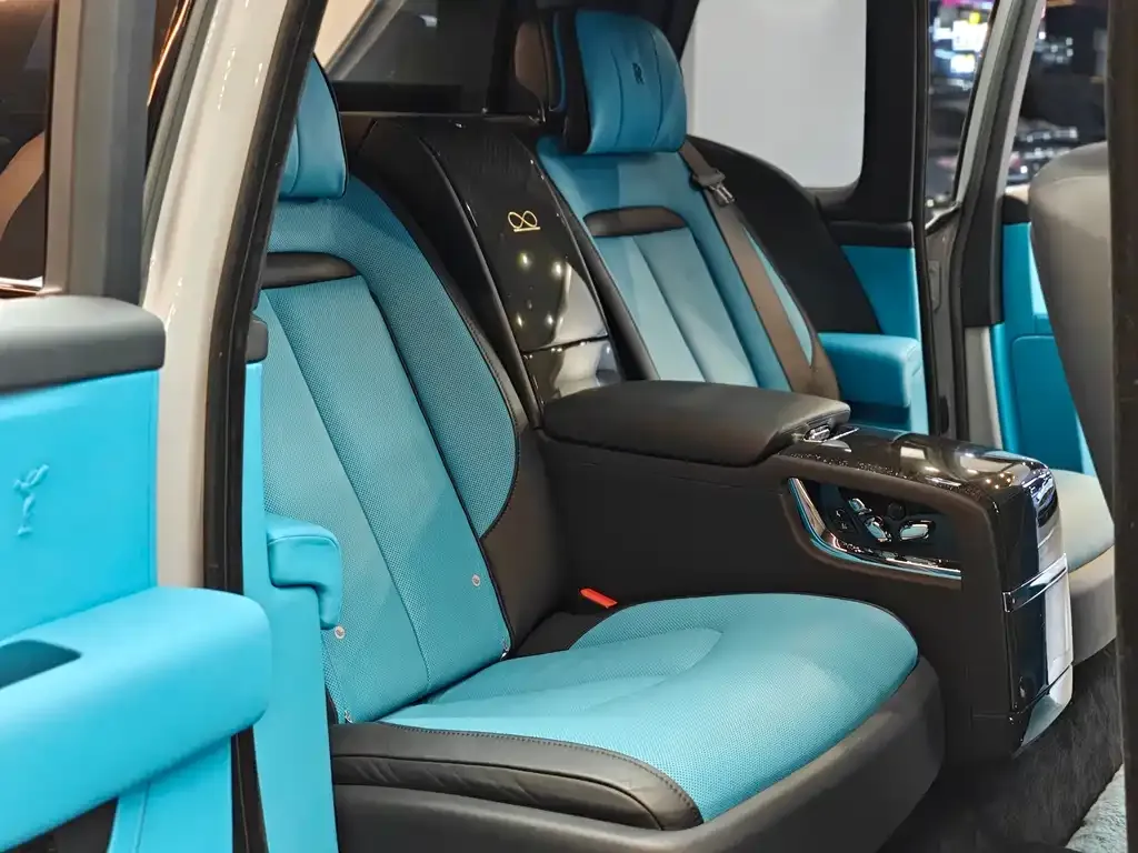 Rolls-Royce Cullinan 2022 из CN, фото 10