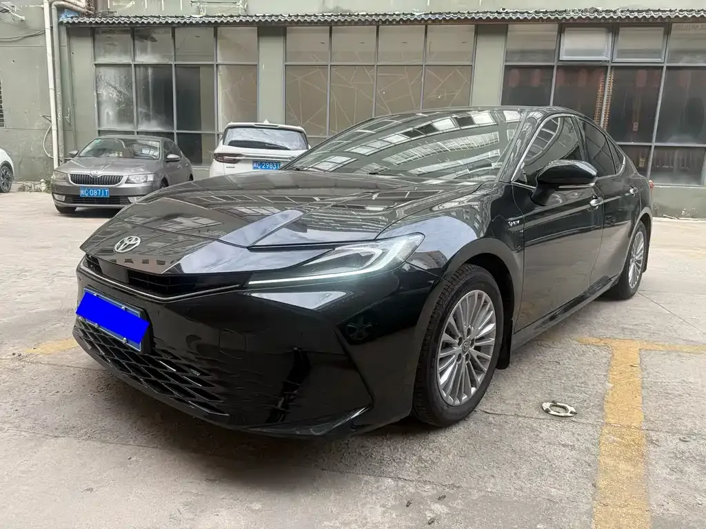Toyota Camry 2025 из CN, фото 1