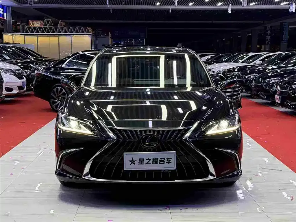 Lexus ES — фото 6