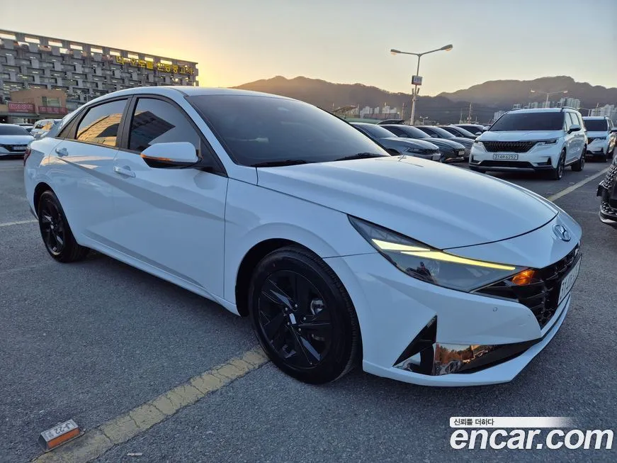 Hyundai AVANTE — фото 3