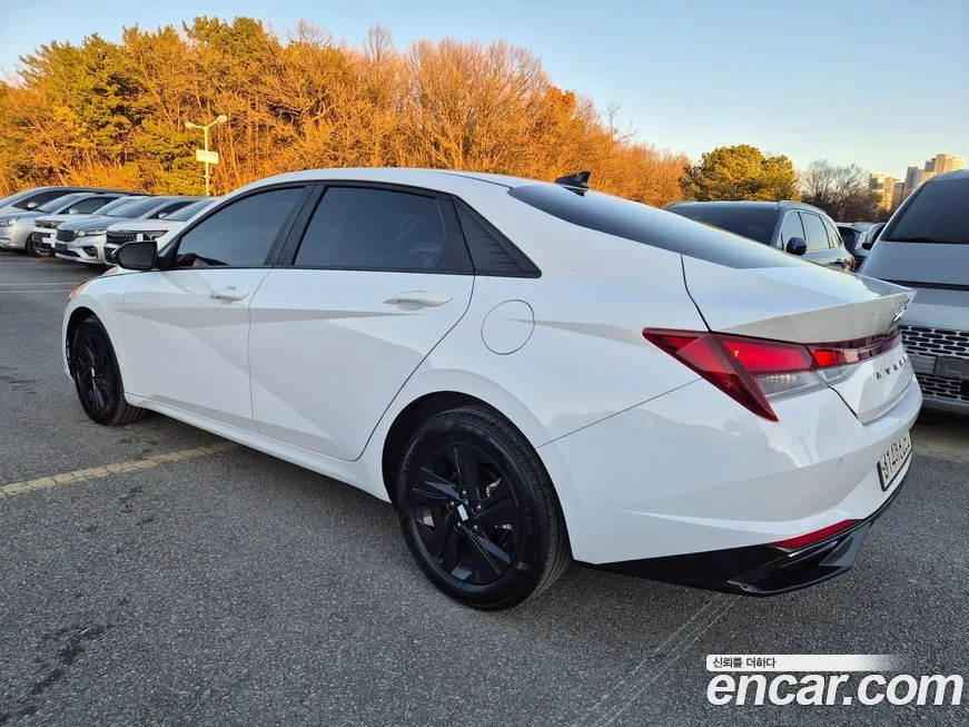 Hyundai AVANTE — фото 8