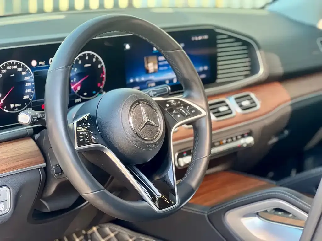 Mercedes-Benz GLE — фото 3