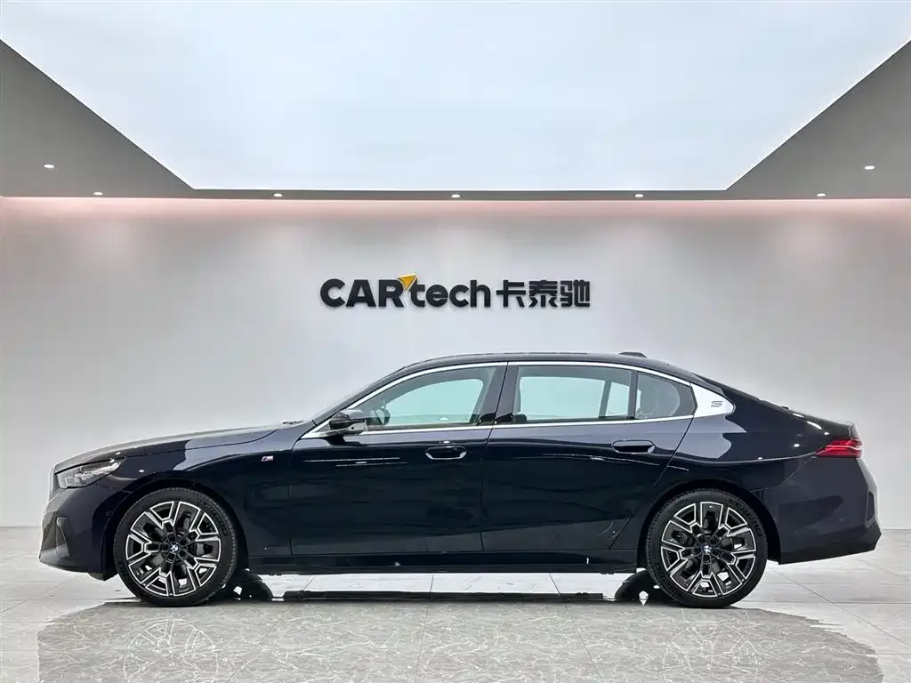 BMW 5 Series — фото 2