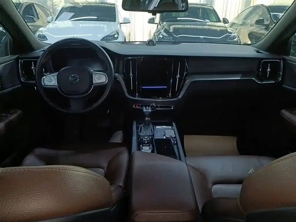 Volvo S60 2021 из CN, фото 3