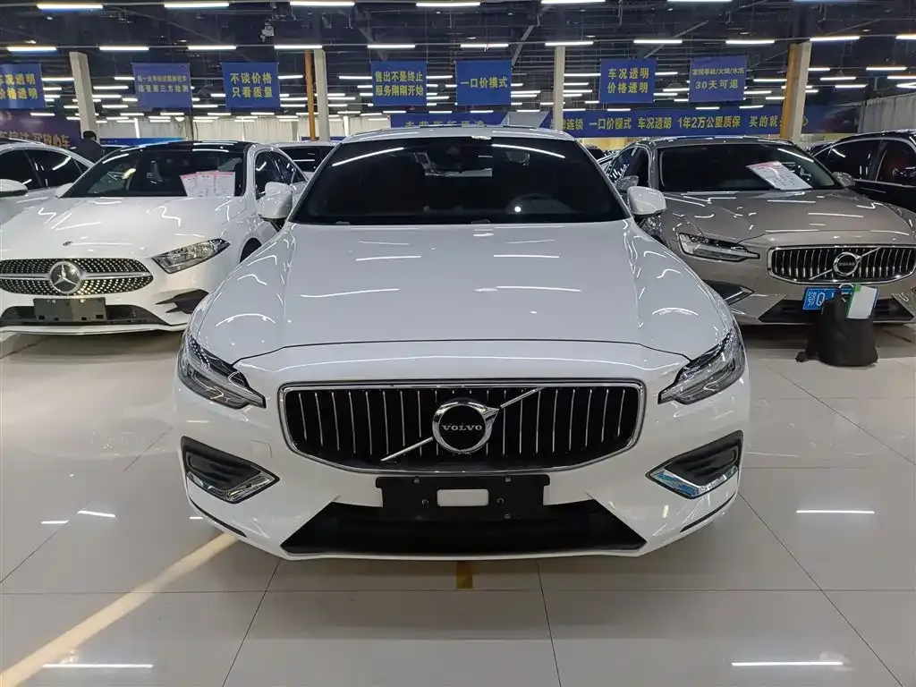 Volvo S60 2021 из CN, фото 8