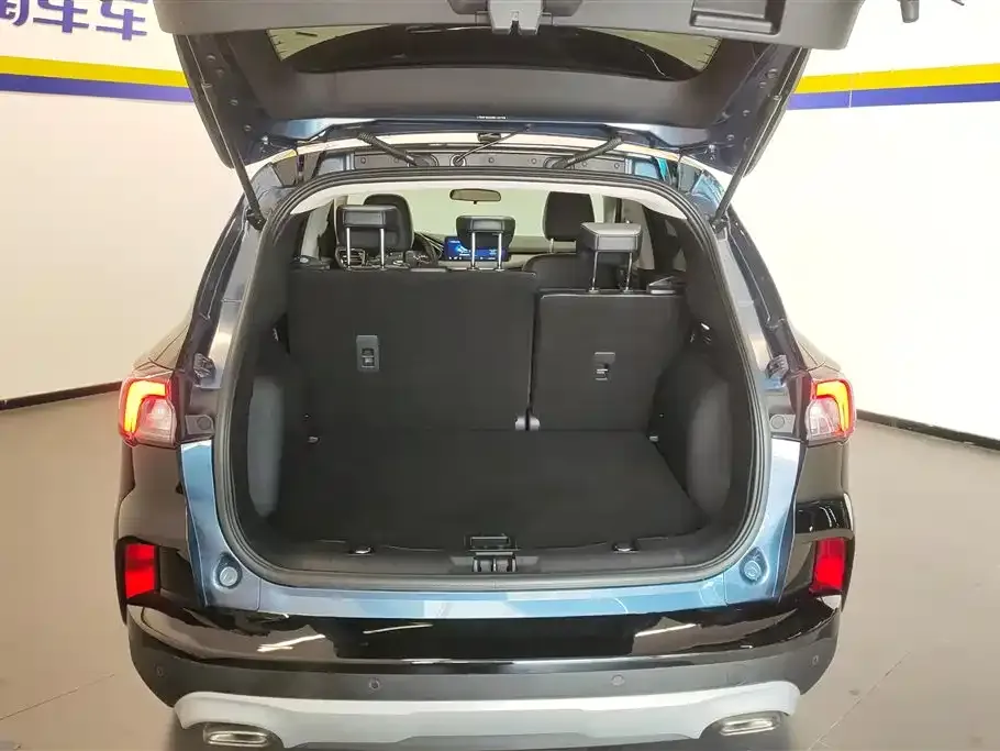 Ford Escape 2021 из CN, фото 4