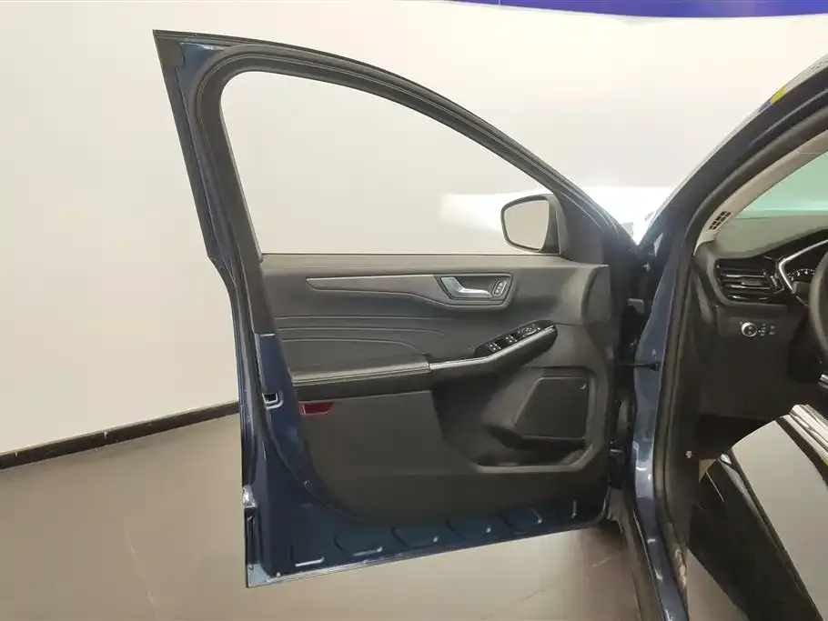 Ford Escape 2021 из CN, фото 7