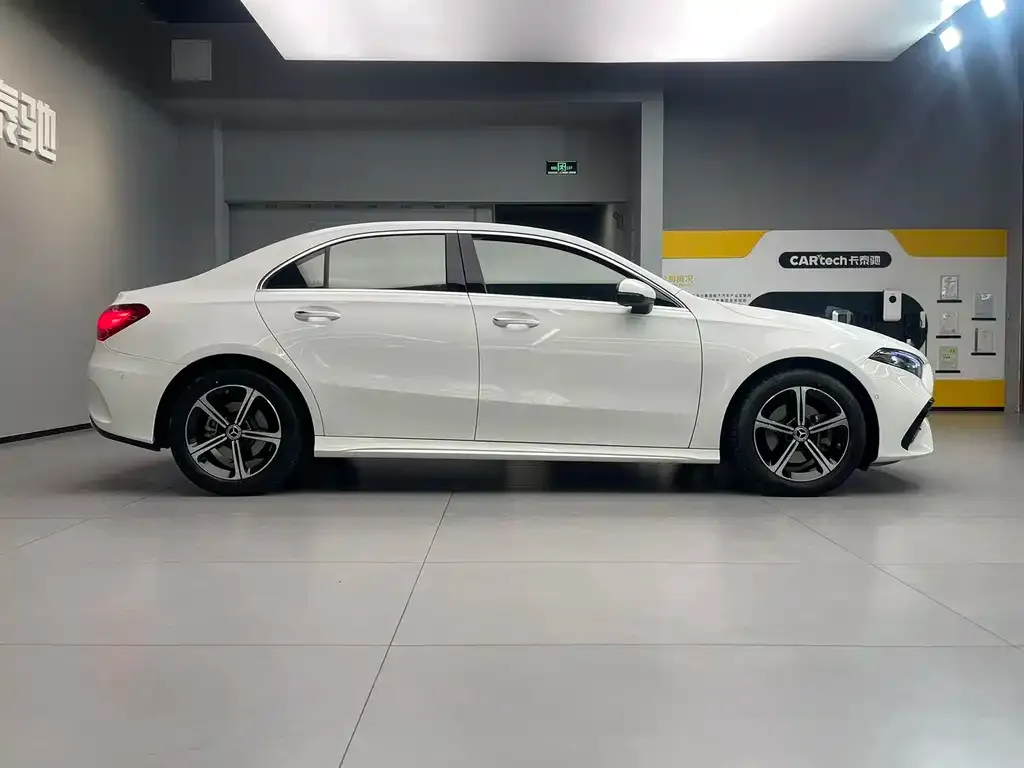 Mercedes-Benz A-Class 2024 из CN, фото 7