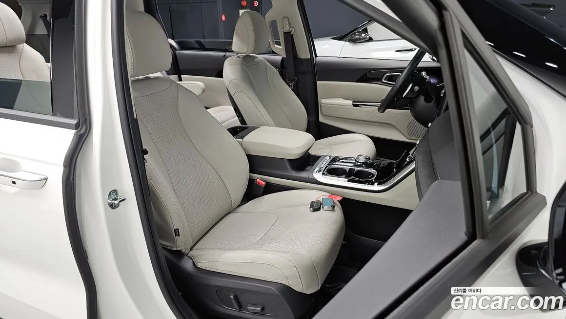 Kia Carnival — фото 10