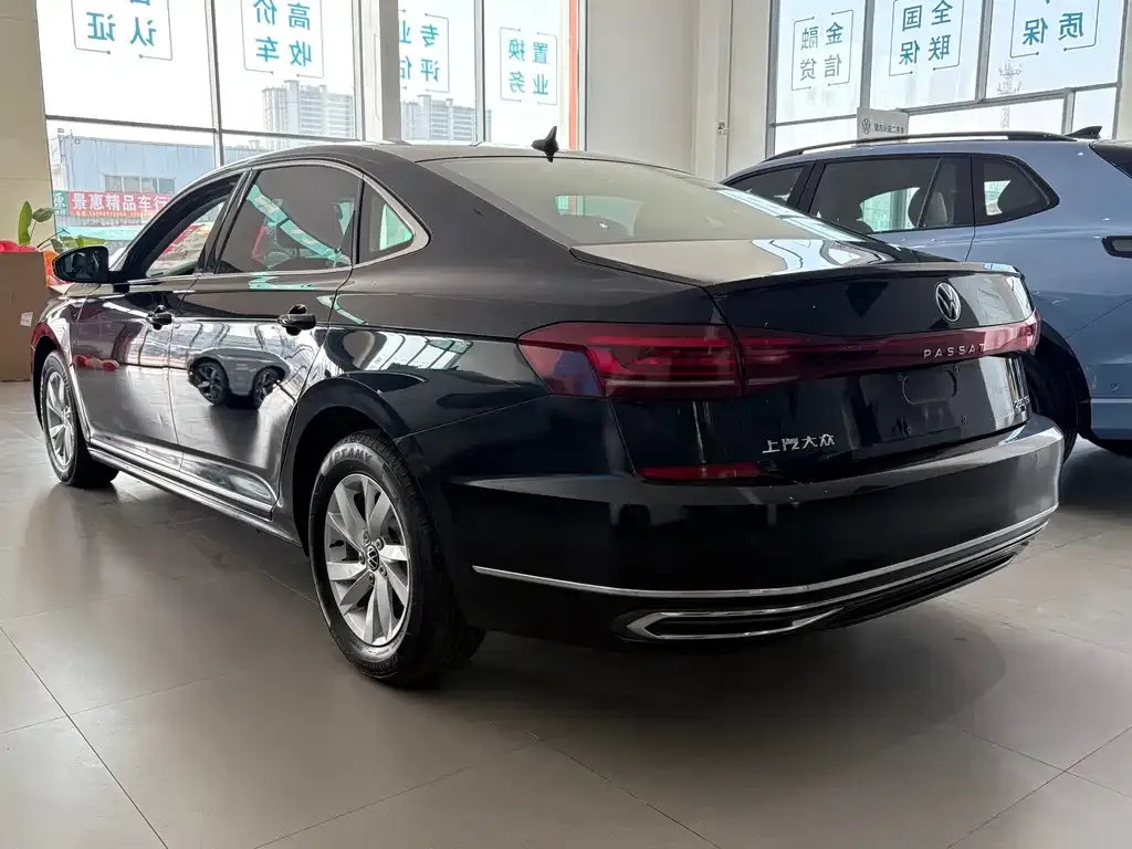 Volkswagen Passat — фото 7