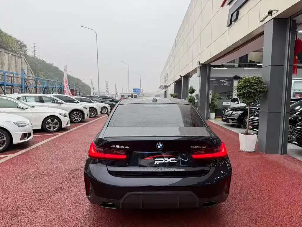 BMW 3 Series 2023 из CN, фото 4