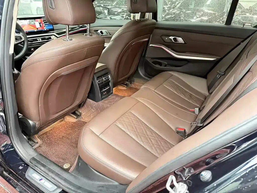 BMW 3 Series 2023 из CN, фото 3