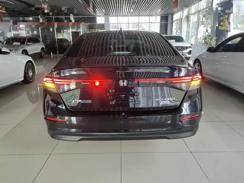 Honda Accord — фото 6