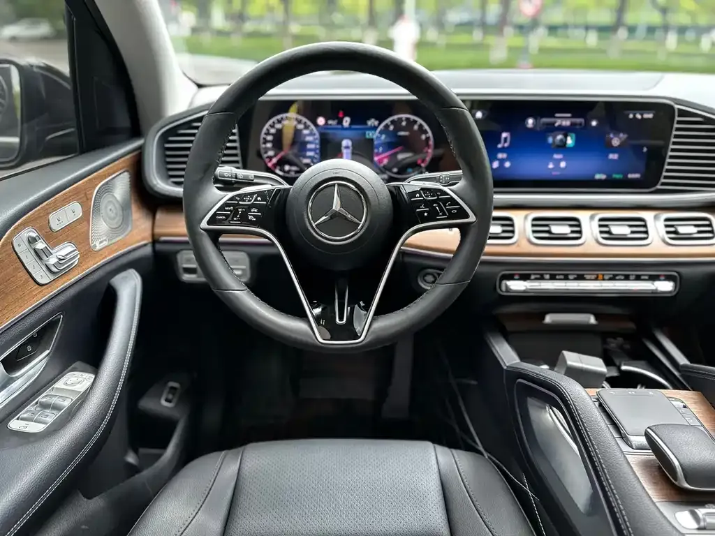 Mercedes-Benz GLE — фото 6