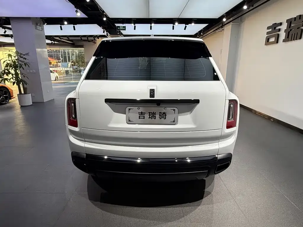 Rolls-Royce Cullinan 2024 из CN, фото 3