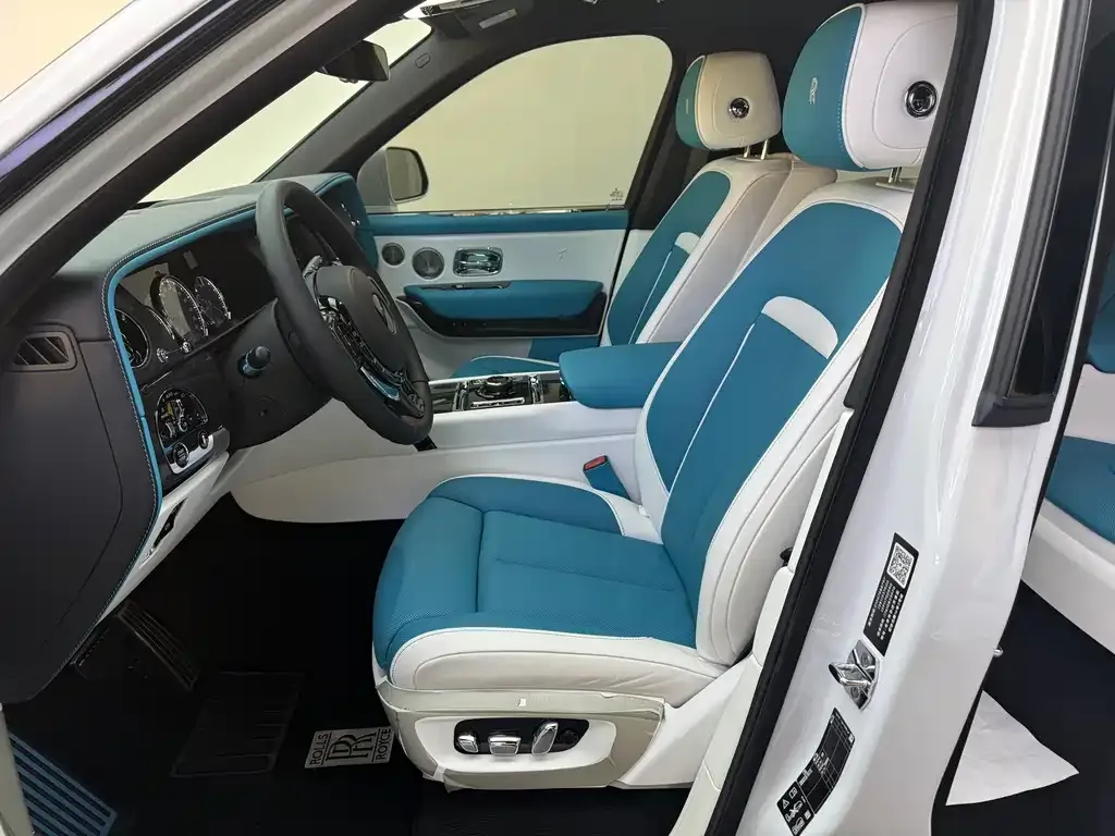 Rolls-Royce Cullinan 2024 из CN, фото 5