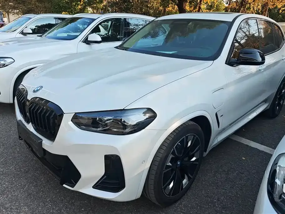 BMW iX3 — фото 1