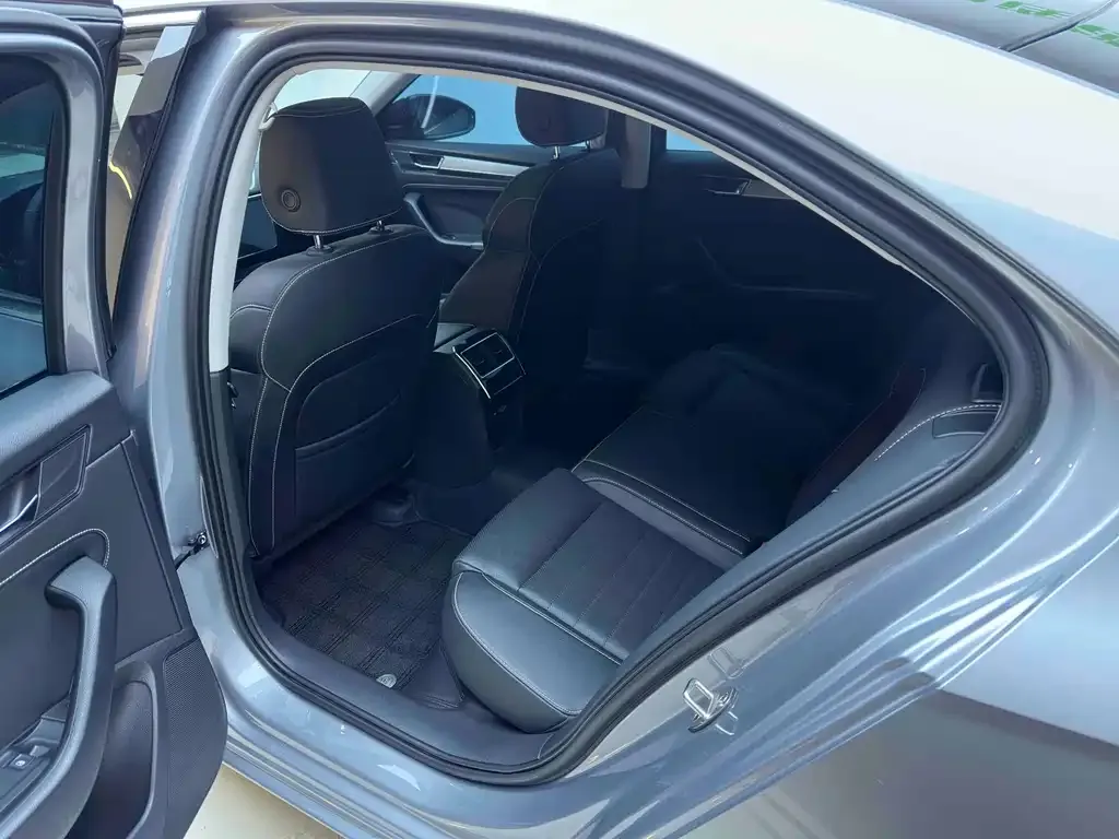Skoda Superb 2022 из CN, фото 10