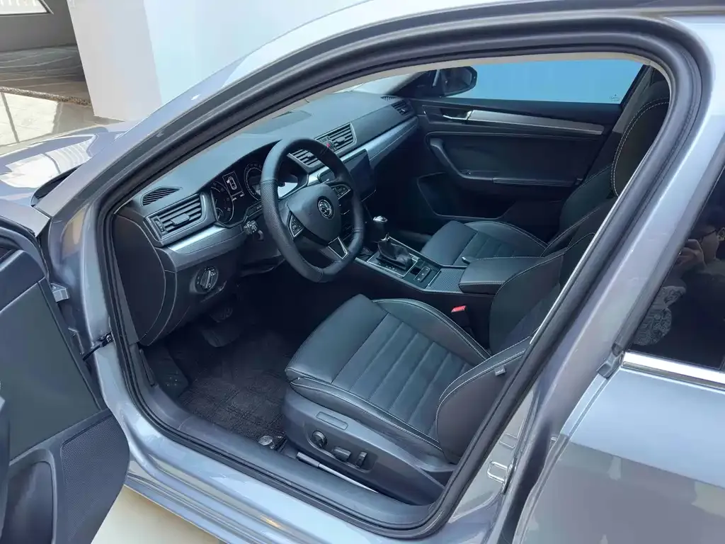 Skoda Superb 2022 из CN, фото 9