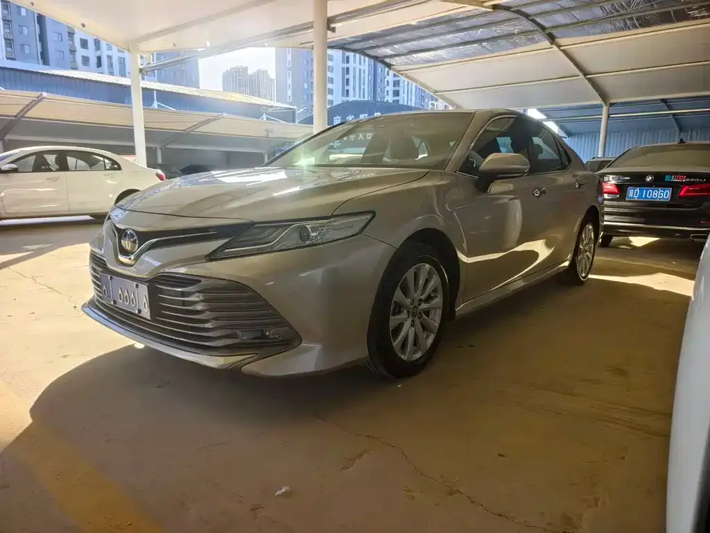 Toyota Camry 2022 из CN, фото 1