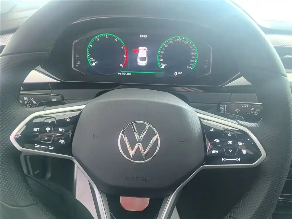 Volkswagen CC 2025 из CN, фото 7