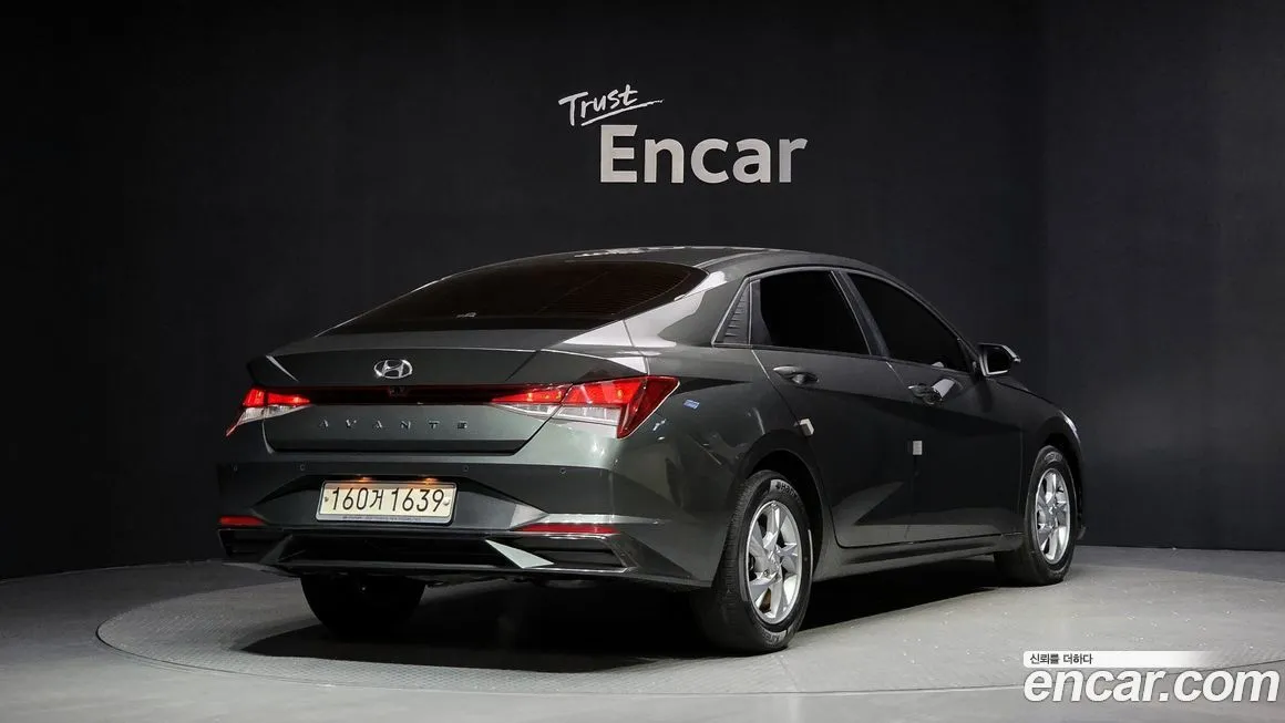 Hyundai AVANTE — фото 3