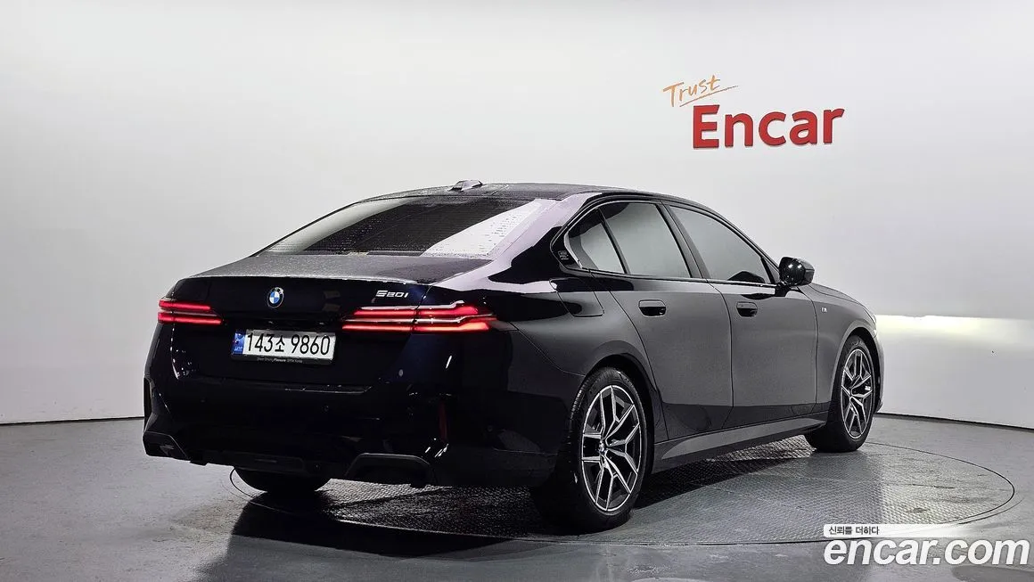 BMW 5-Series 2024 из KR, фото 8