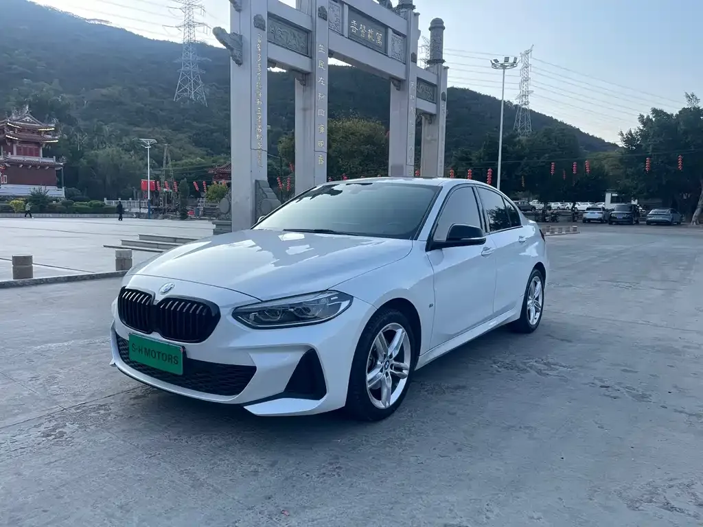 BMW 1 Series — фото 1