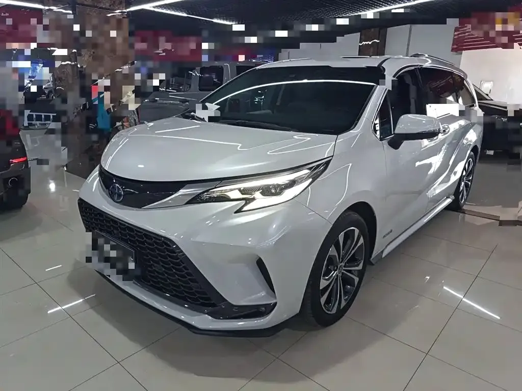 Toyota Granvia 2024 из CN, фото 1