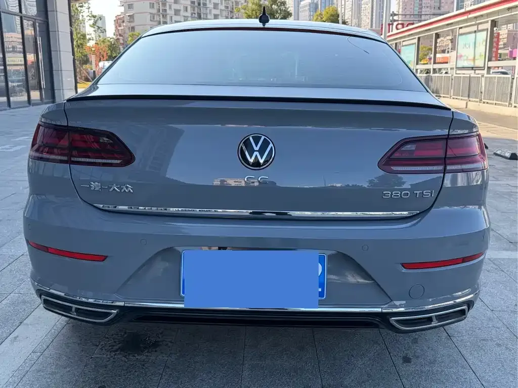 Volkswagen CC 2023 из CN, фото 2