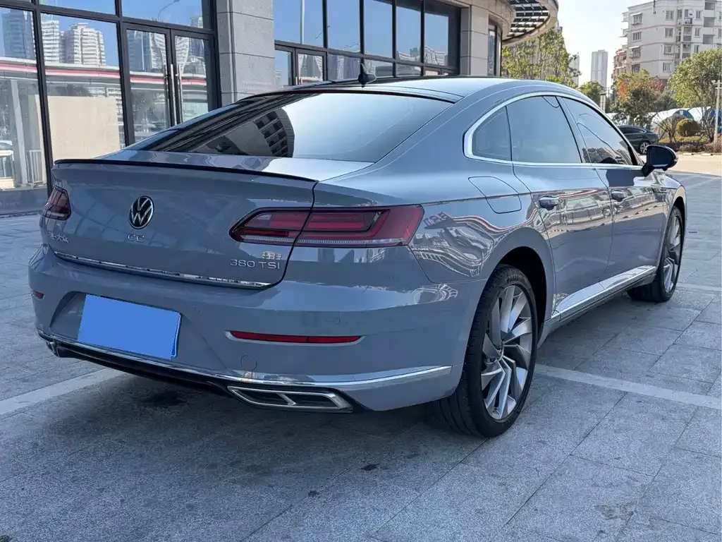 Volkswagen CC 2023 из CN, фото 7