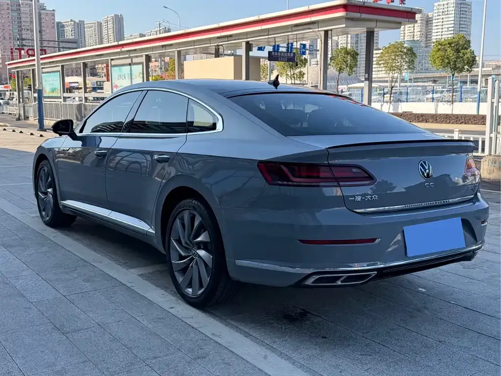 Volkswagen CC 2023 из CN, фото 9