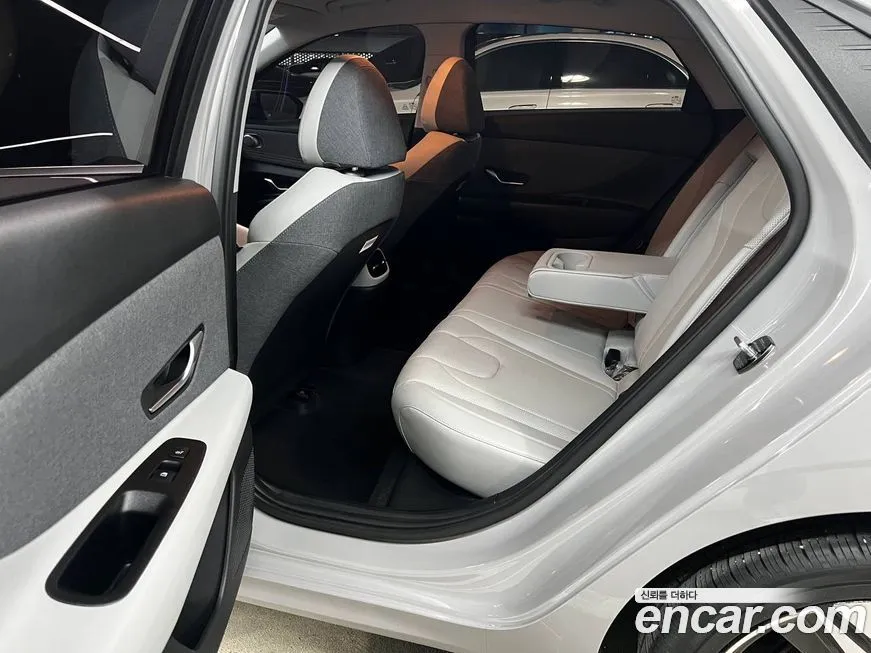 Hyundai AVANTE — фото 10