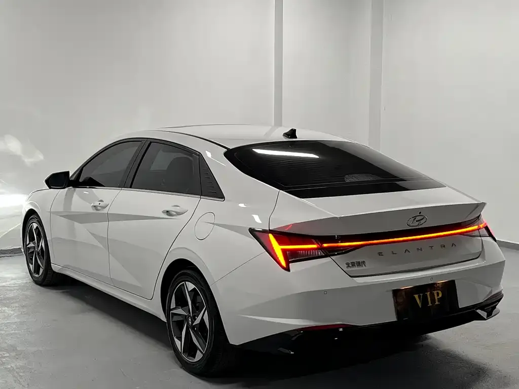 Hyundai Elantra 2023 из CN, фото 10