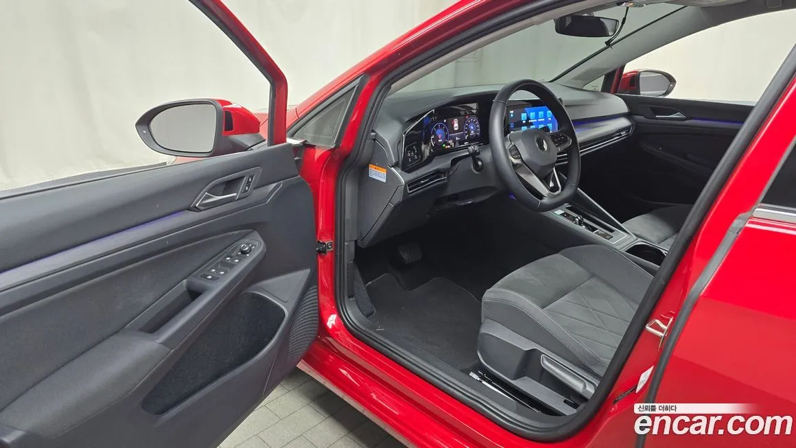 Volkswagen Golf 2022 из KR, фото 9