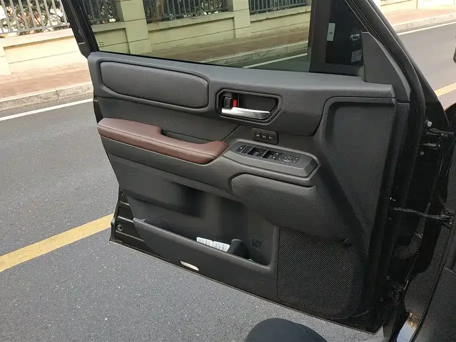 Toyota Prado 2024 из CN, фото 3