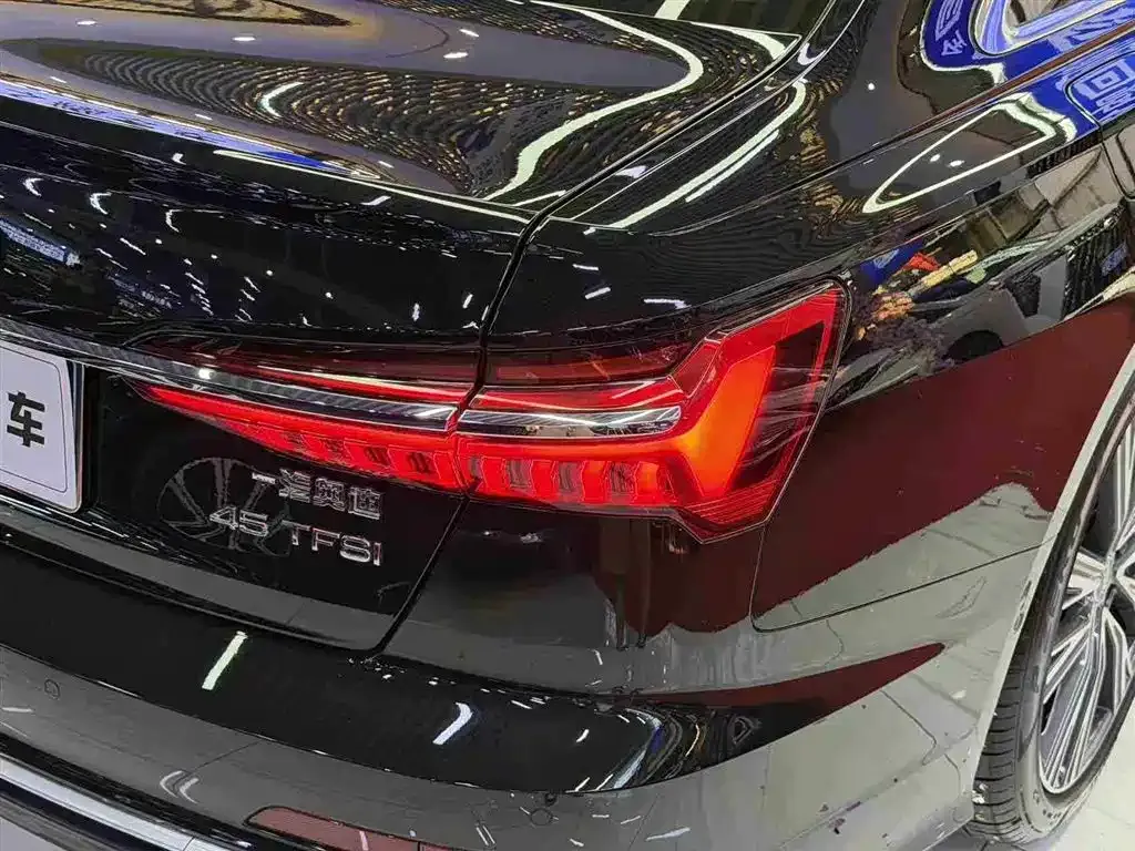 Audi A6L 2024 из CN, фото 6