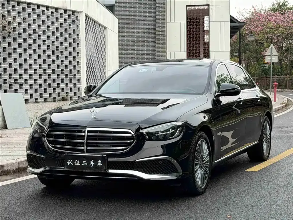 Mercedes-Benz E-Class — фото 5