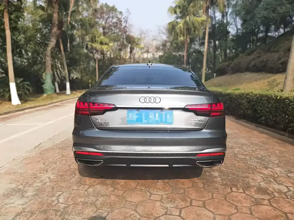 Audi A4L 2021 из CN, фото 7