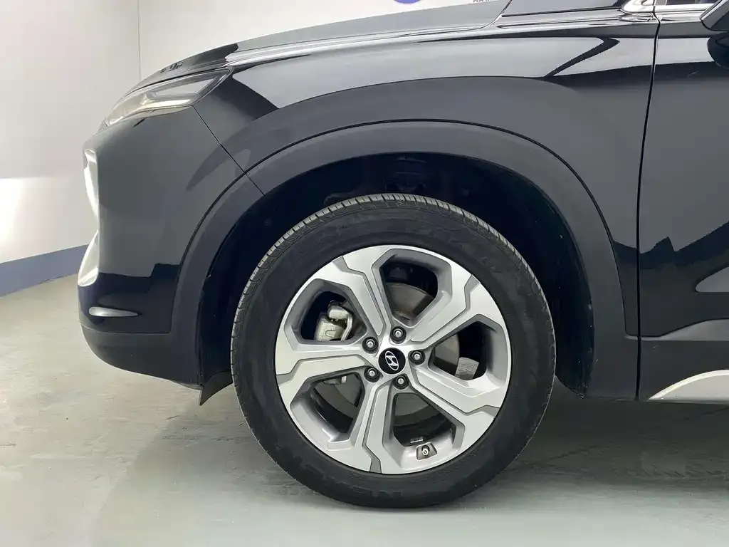 Hyundai Santa Fe 2023 из CN, фото 9
